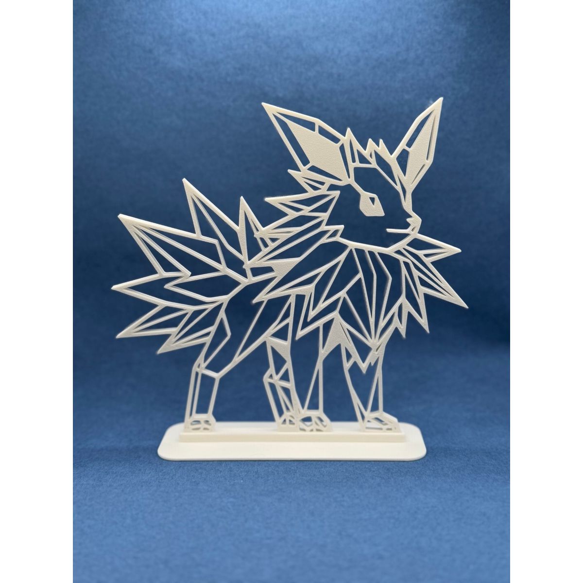 Jolteon Line Art Figur