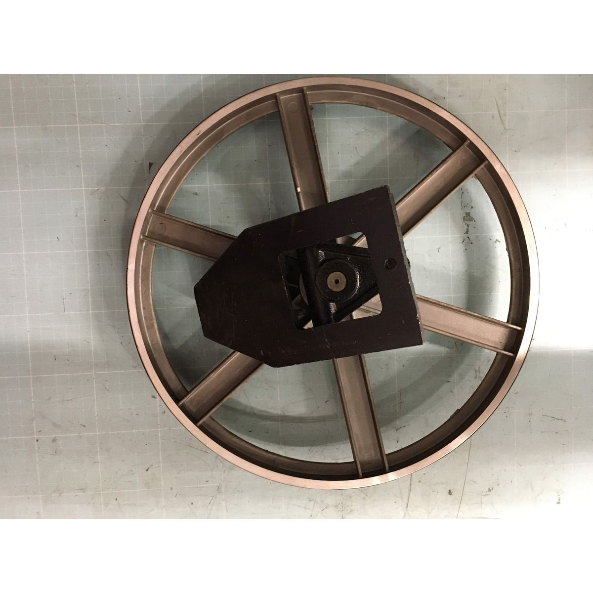 Driven wheel top F/HBS300J