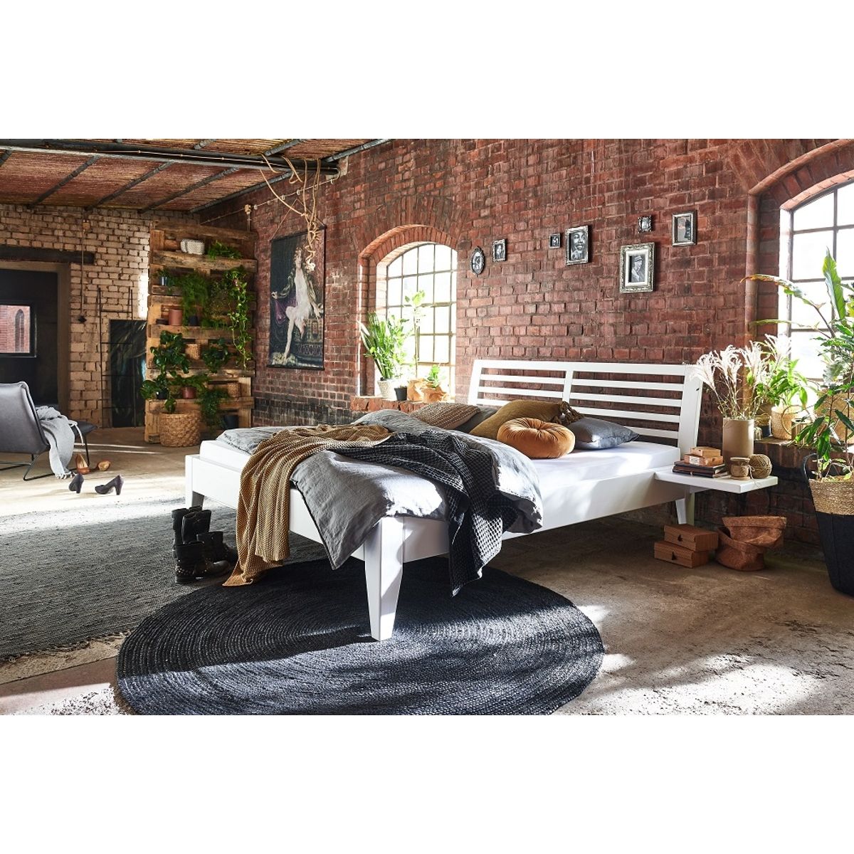 Tjørnbo - Easy Sleep sengeramme NR. 5 - 90x200 cm (90x210/220 cm) massiv Fyrretræ