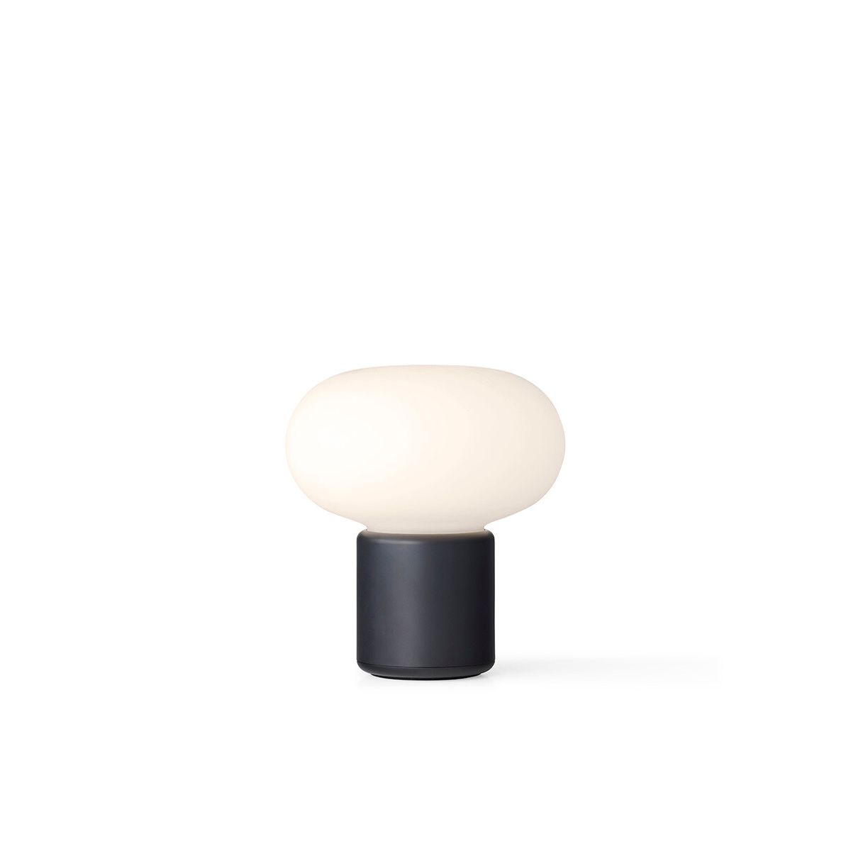 Karl-Johan portable bordlampe, Cold Black fra New Works