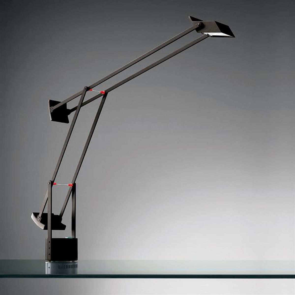 Tizio bordlampe, sort