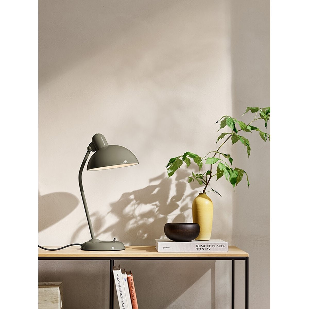 KAISER idell 6556-T bordlampe, olive green