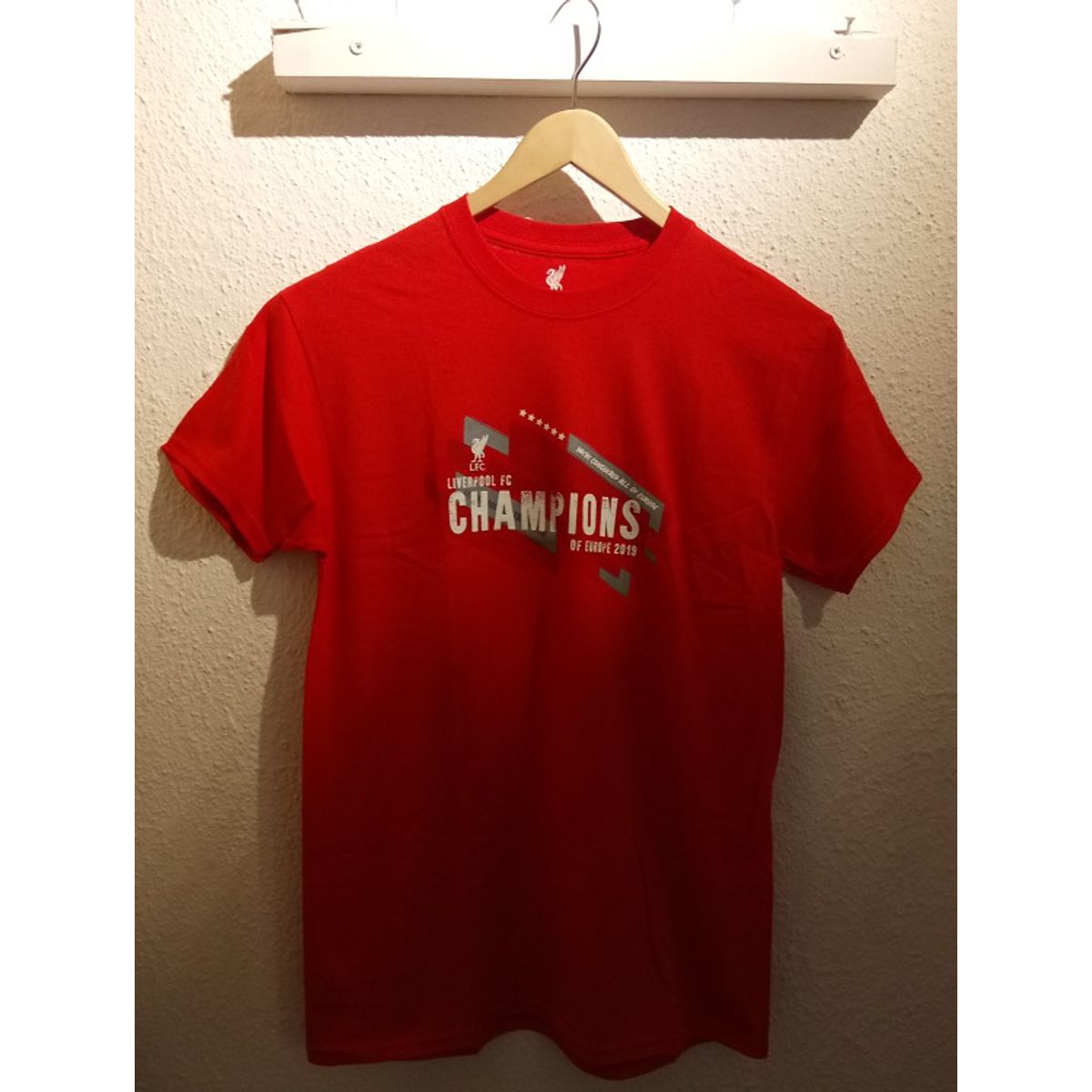 Liverpool Champions Europe Junior Tee Trade-5-6 years