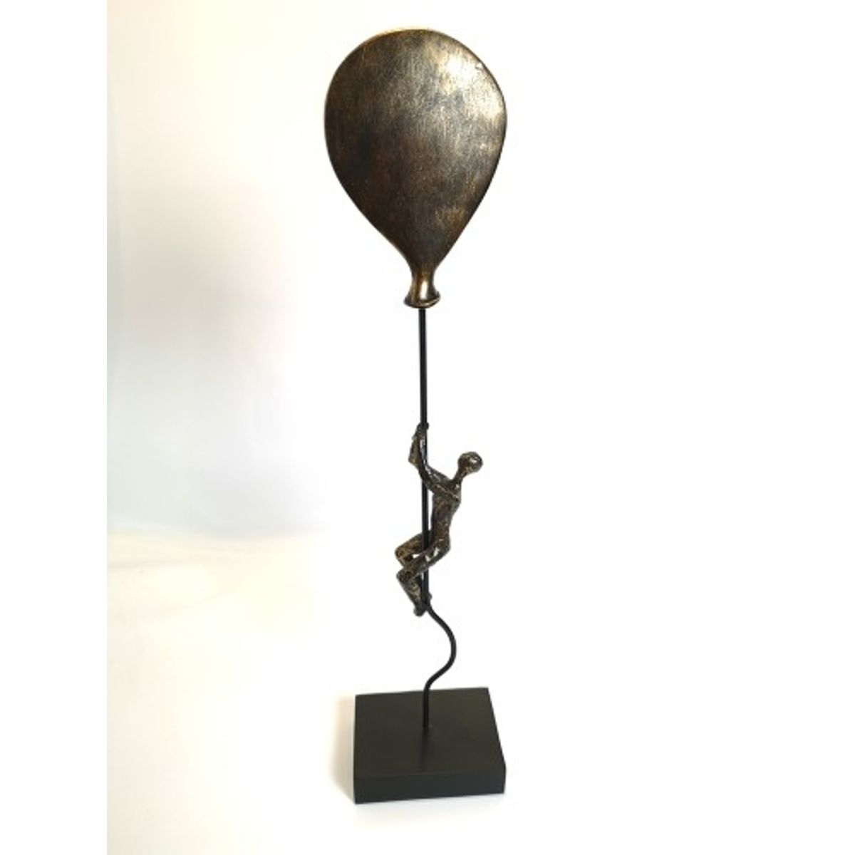 Mand med flyvende ballon H 54,5 cm