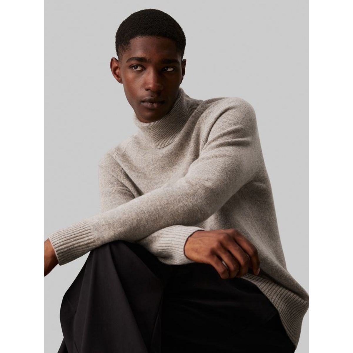 LUXURY WOOL TURTLE NECK