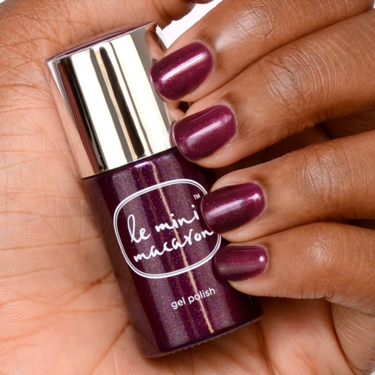 Dark Plum Gelpolish, Le Mini Macaron