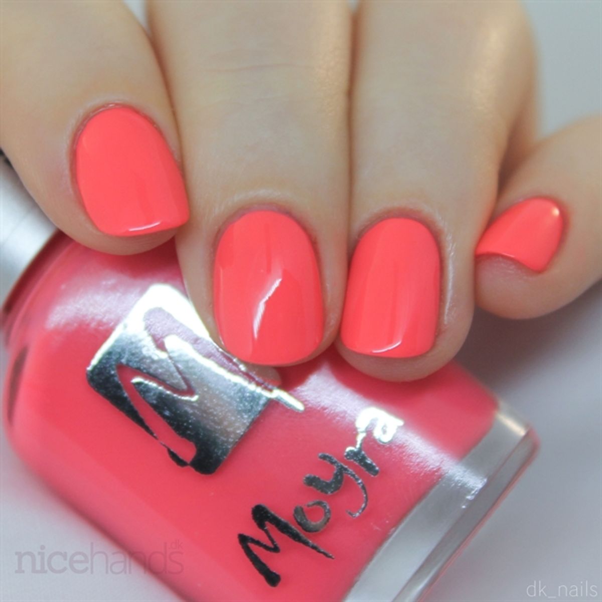 215 Feel Love, Coral Collection, Moyra Neglelak