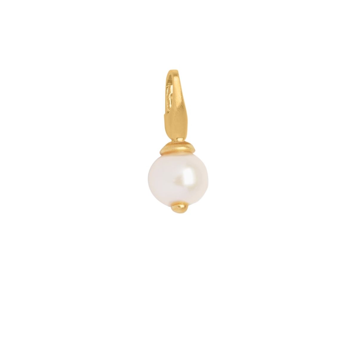 byBiehl Pearl Charm i Forgyldt Metalblanding med Ferskvandsperle