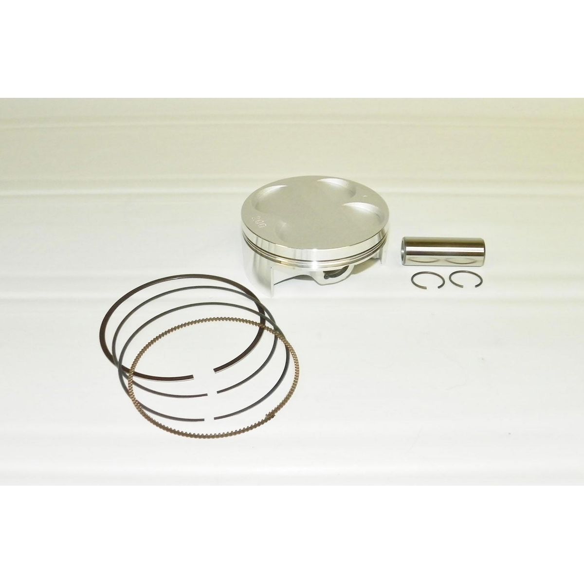 Piston Kit: Kawasaki / Suzuki 250 KX-F / RMZ 04-06 2mm Over Suggested Retail - 014334200