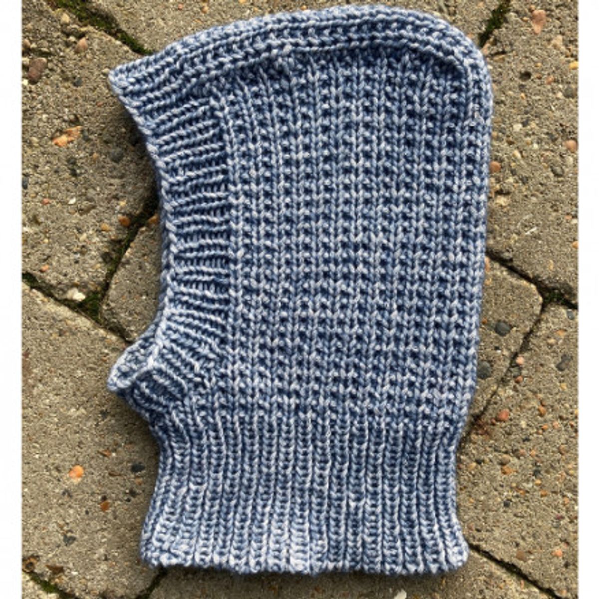 Mulighedernes Balaclava Junior af Knit by Nees - Garnpakke til Mulighe - 6-12 mdr.