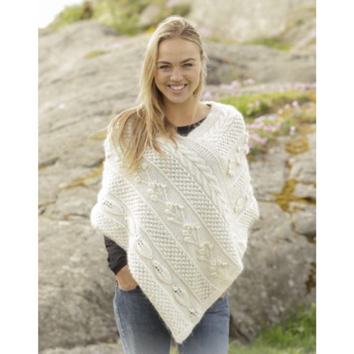 Snow Beads by DROPS Design - Poncho Strikkeopskrift str. S/M - XXL/XXX - XX-Large/XXX-Large