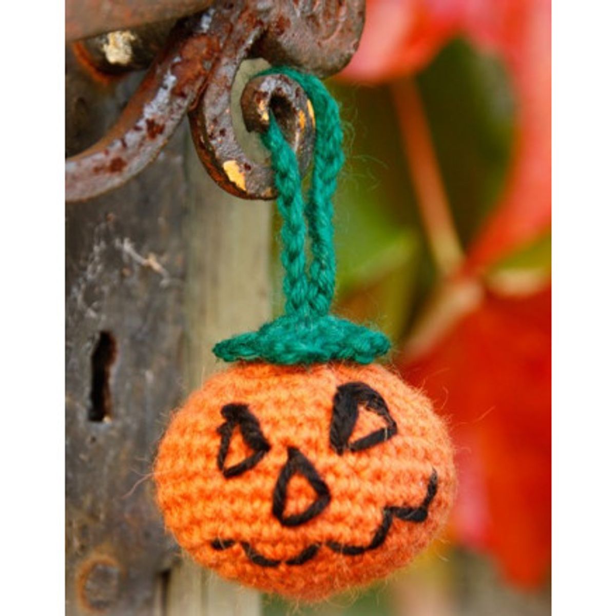 Jack by DROPS Design - Halloween Græskar Hækleopskrift 5cm - Jack by Drops Design