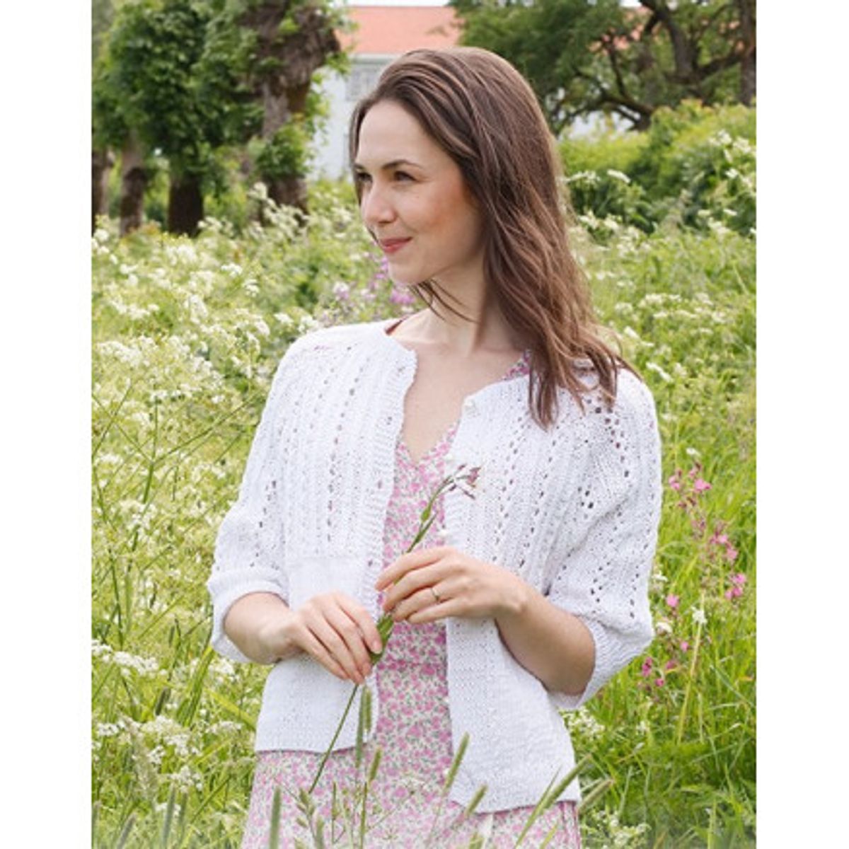 Lost in Summer Cardigan by DROPS Design - Cardigan Strikkeopskrift str - Small