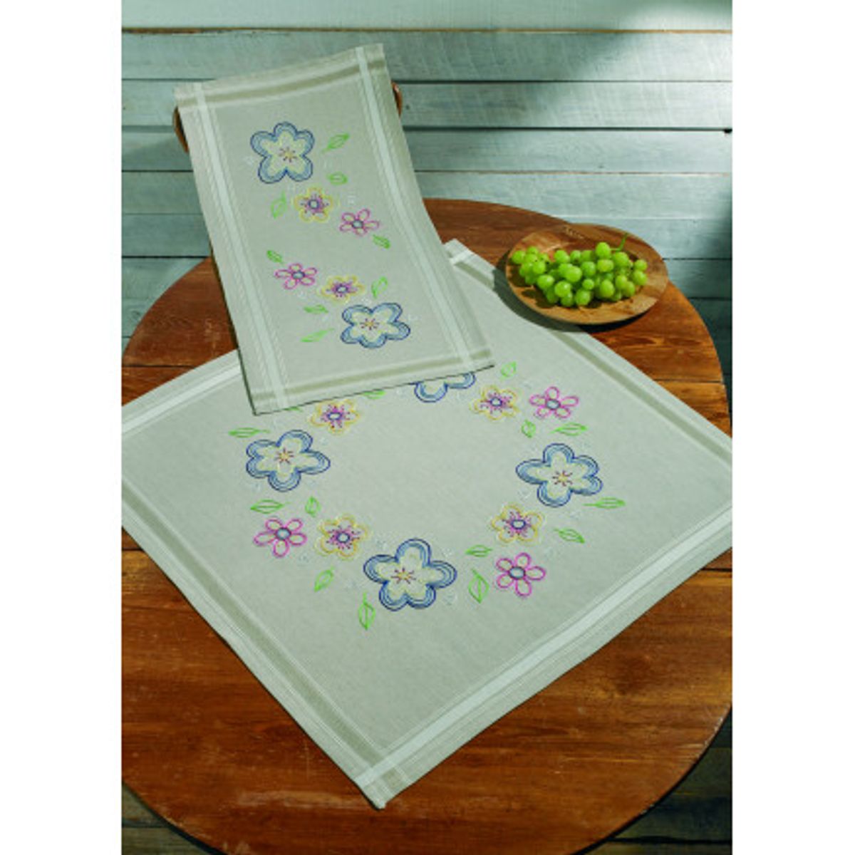 Permin Broderikit Blomster Naiv 80x80cm