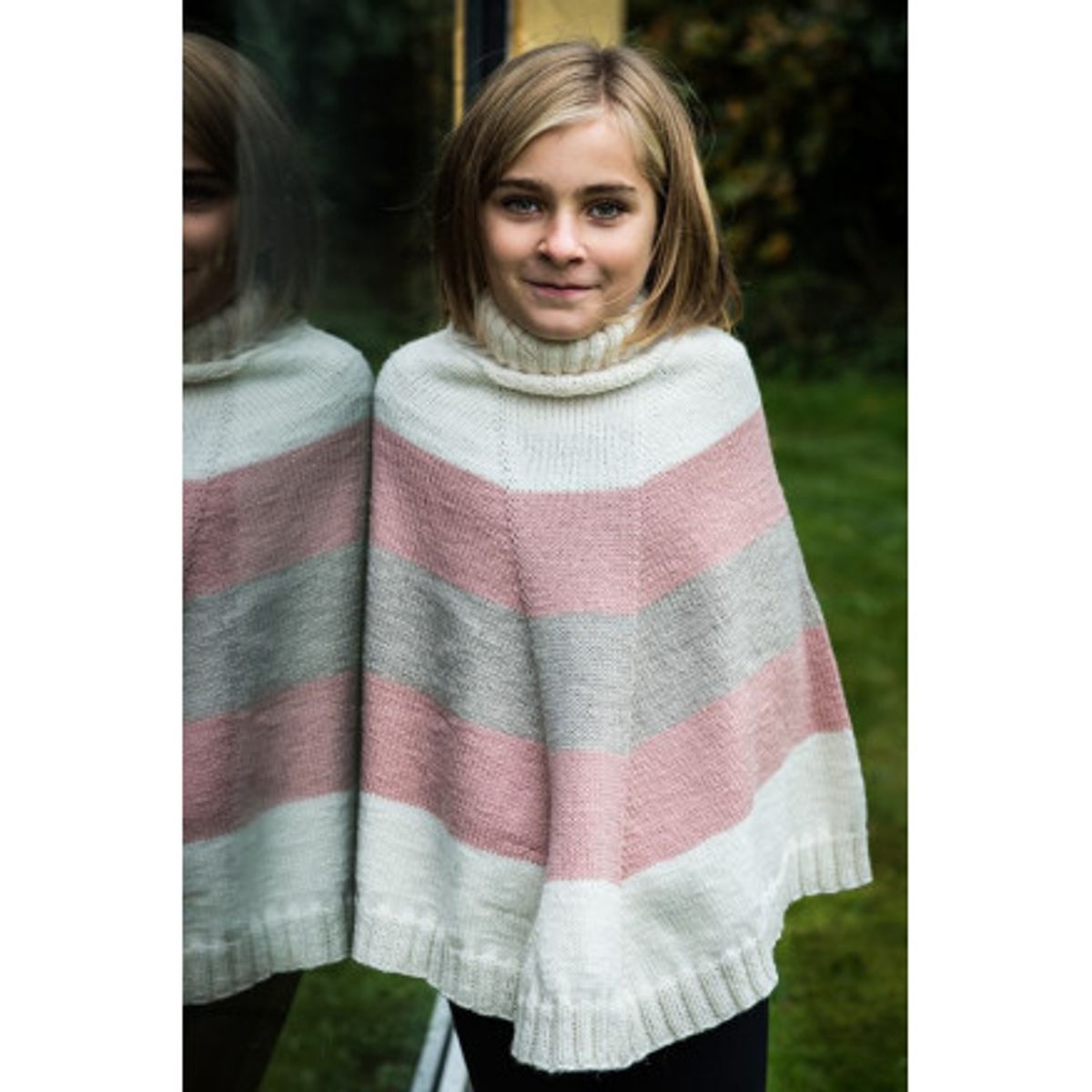 Mayflower Stribet Poncho - Poncho Strikkeopskrift str. 4 år - 12 år - 10/12 år