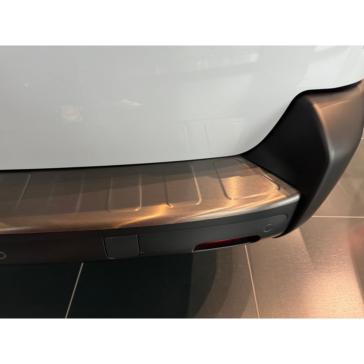 Rear Bumper Sill Cover S.Steel (Black-Brushed) (L3)