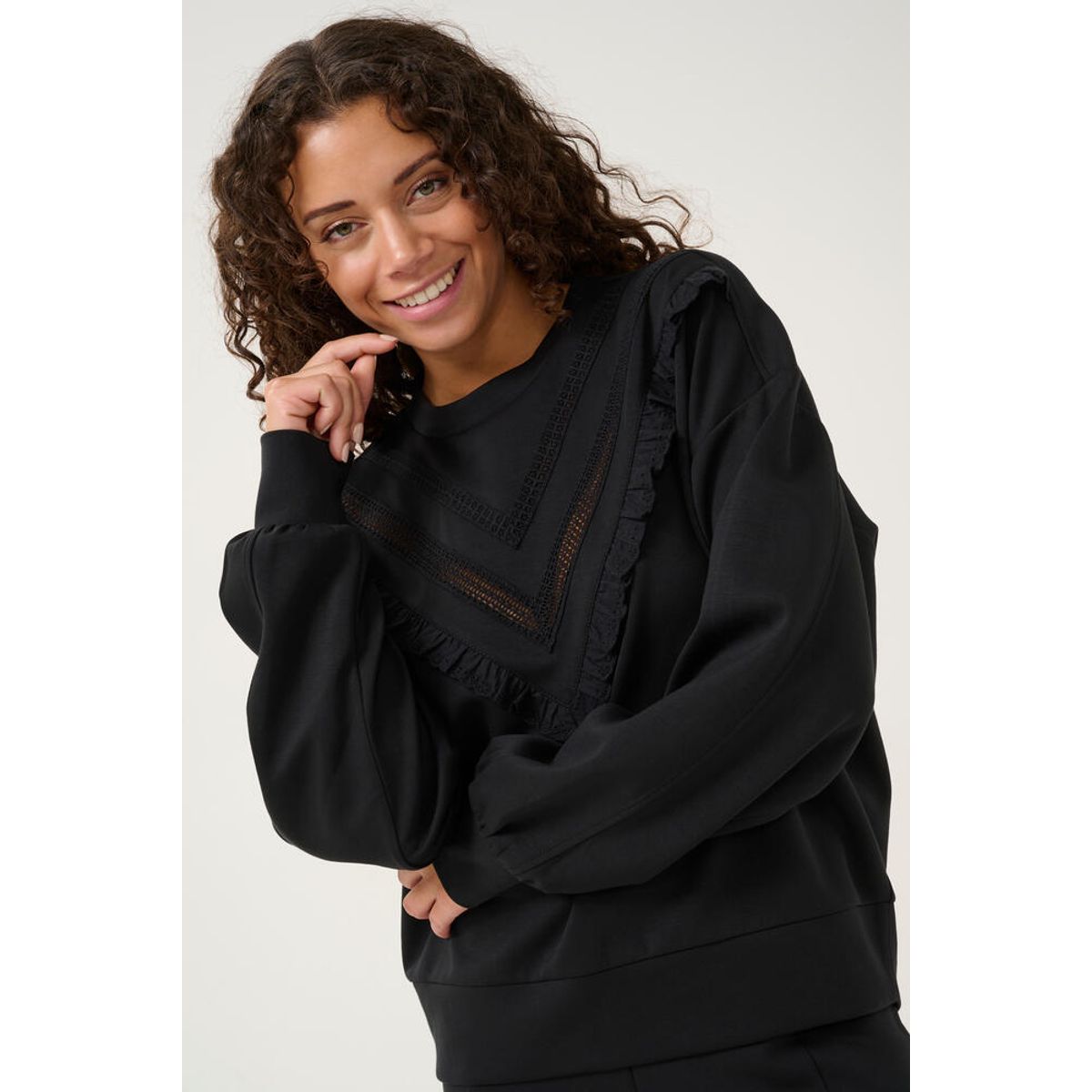 Sweatshirt - CUbess Chabrina - Black - Culture