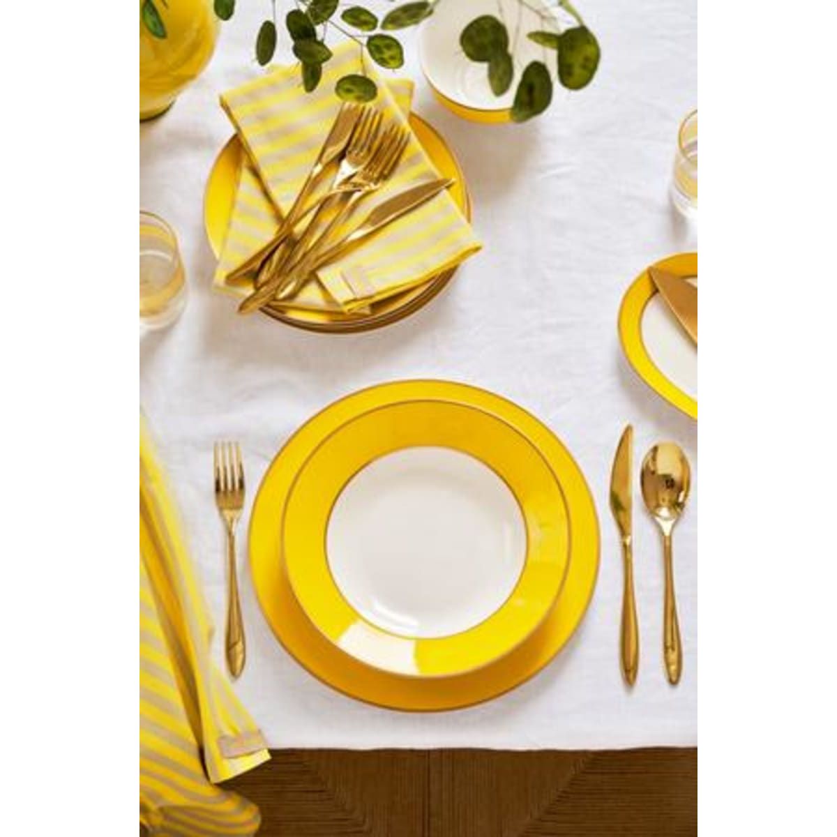 Deep Plate - 20% Pip Chique Gold-Yellow 23.5cm