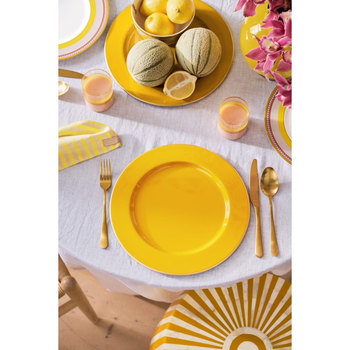 Plate Metal Yellow 32cm