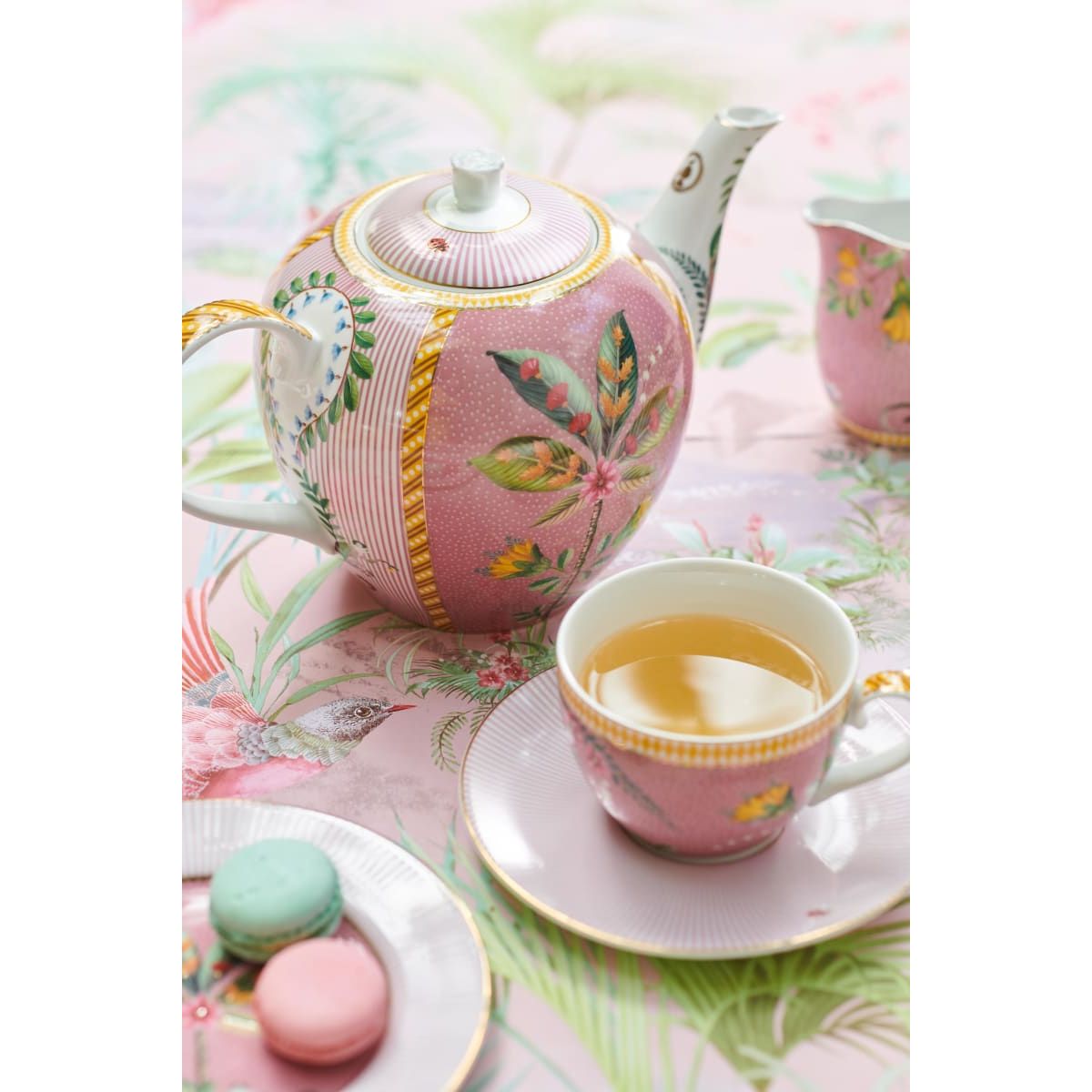 Tea Pot La Majorelle Pink 1.6ltr