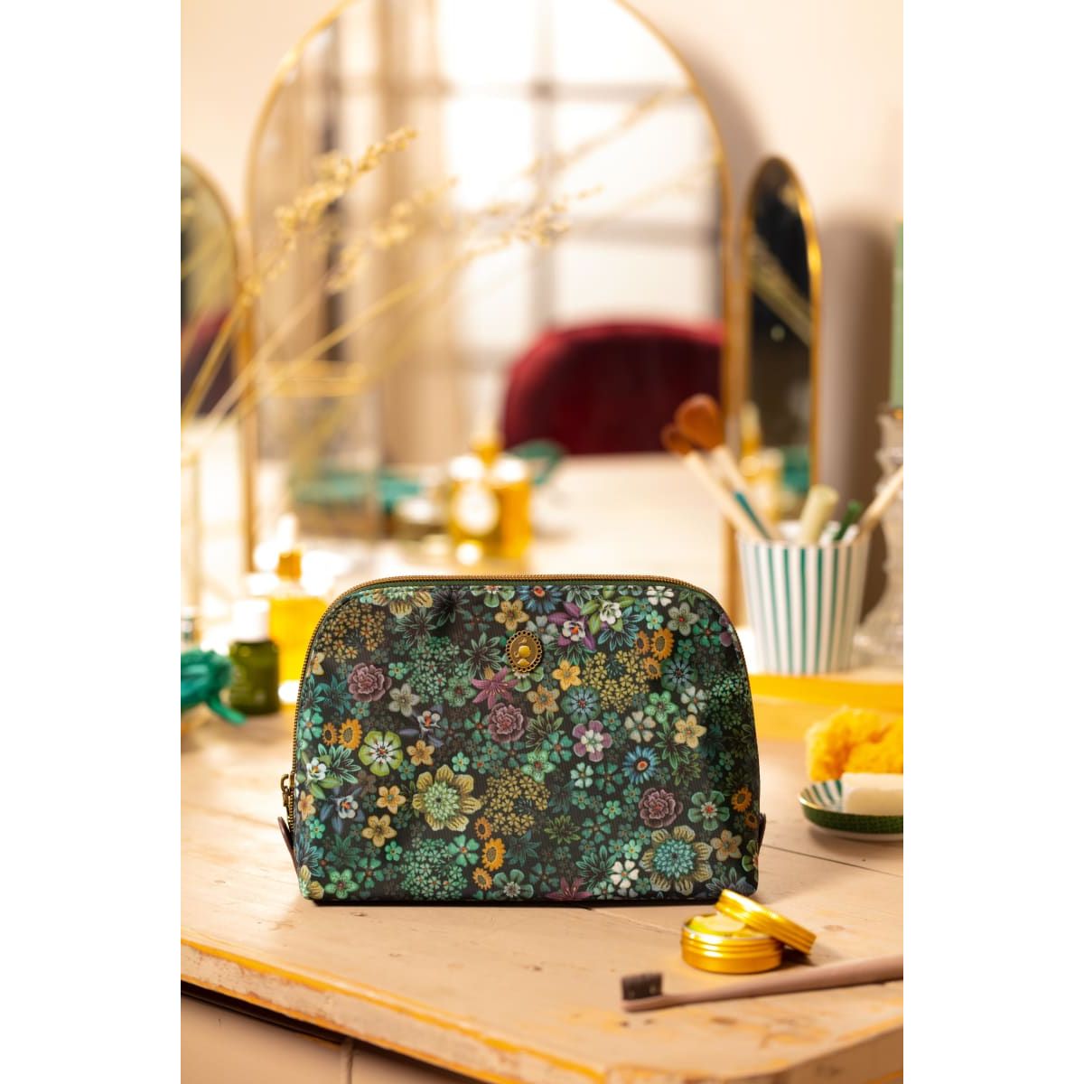 Coby Cosmetic Bag Triangle Medium Tutti i Fiori Green 24/17x16.5x8cm