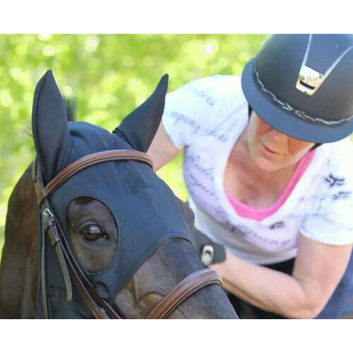 Fenwick Equestrian Liquid Titanium® maske med lydreducerende ører - M - Velcro lukning