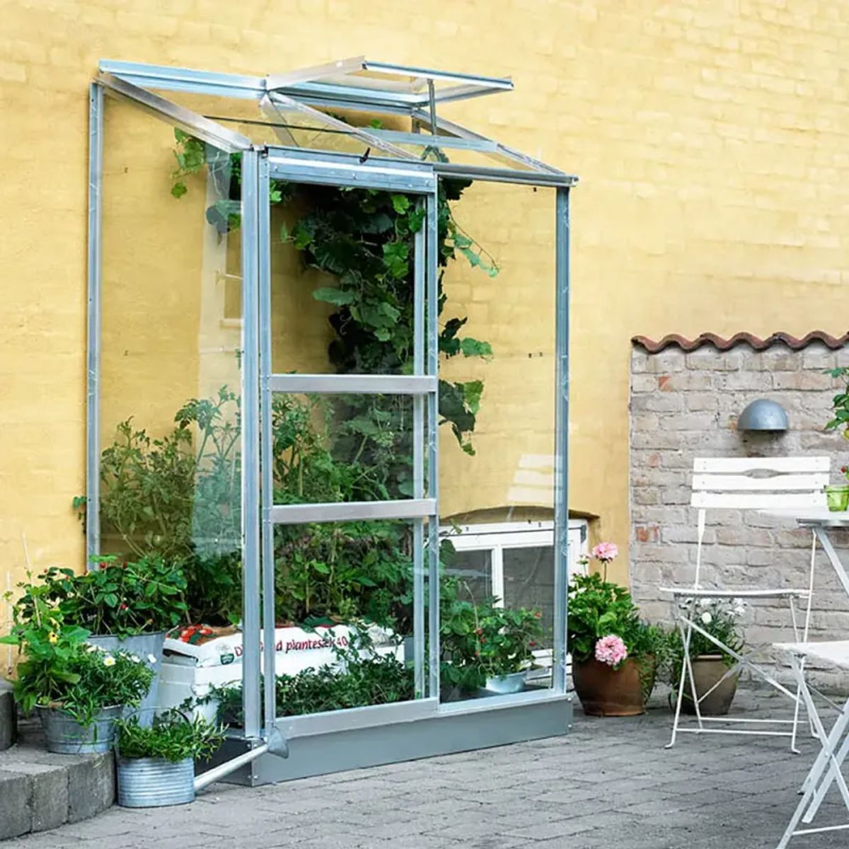 Halls Altan 2 0,9 m ² m/ 3 mm glas - vægdrivhus