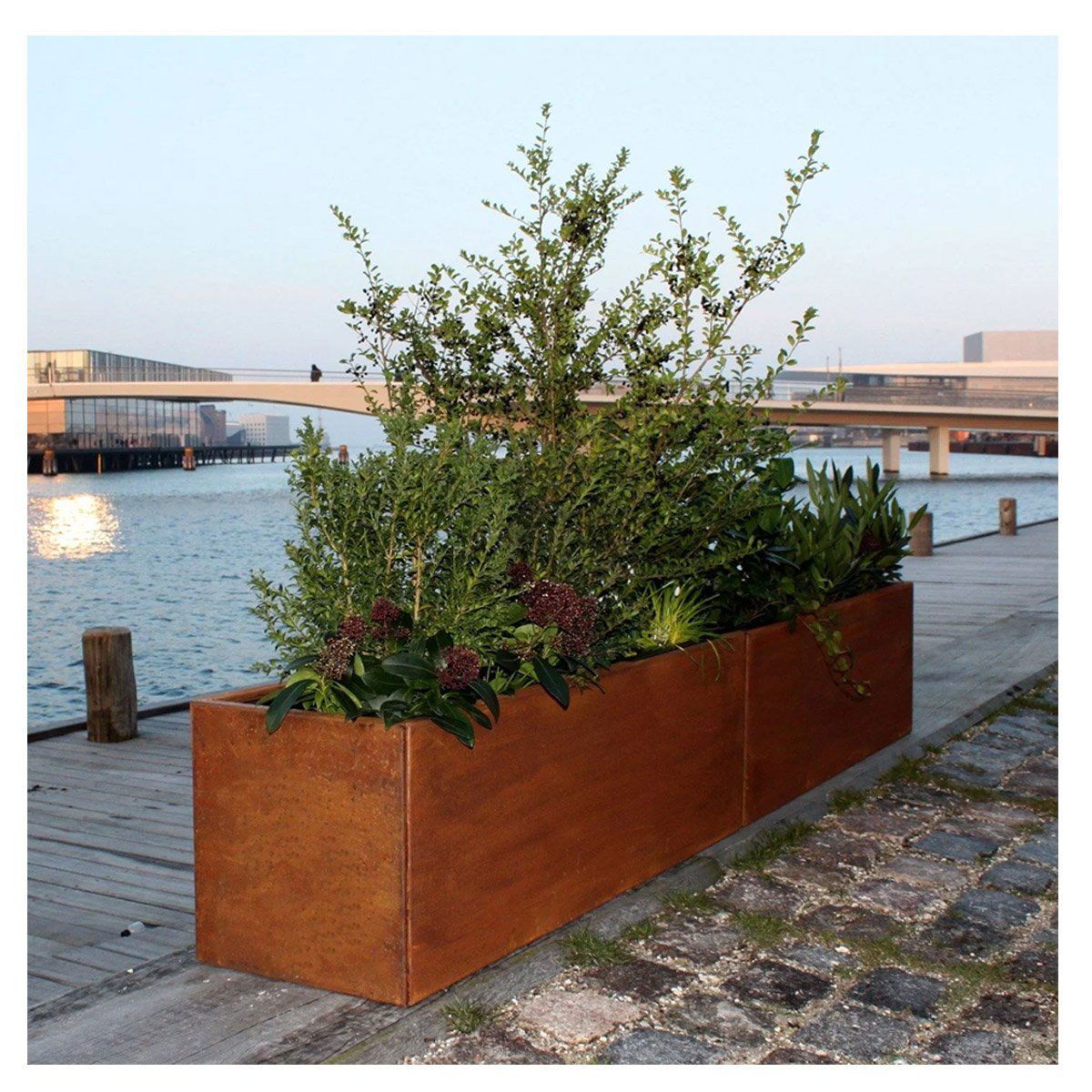 Land Modern Stor aflang plantekasse i Corten - 40 x 160 x 80 cm høj (Stablet)