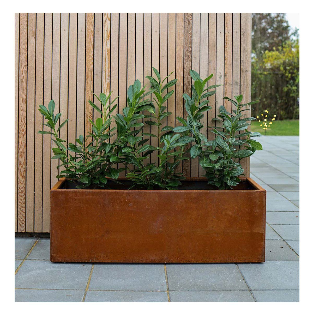 Land Modern Aflang plantekasse i Corten 40 x 120 x 40cm høj