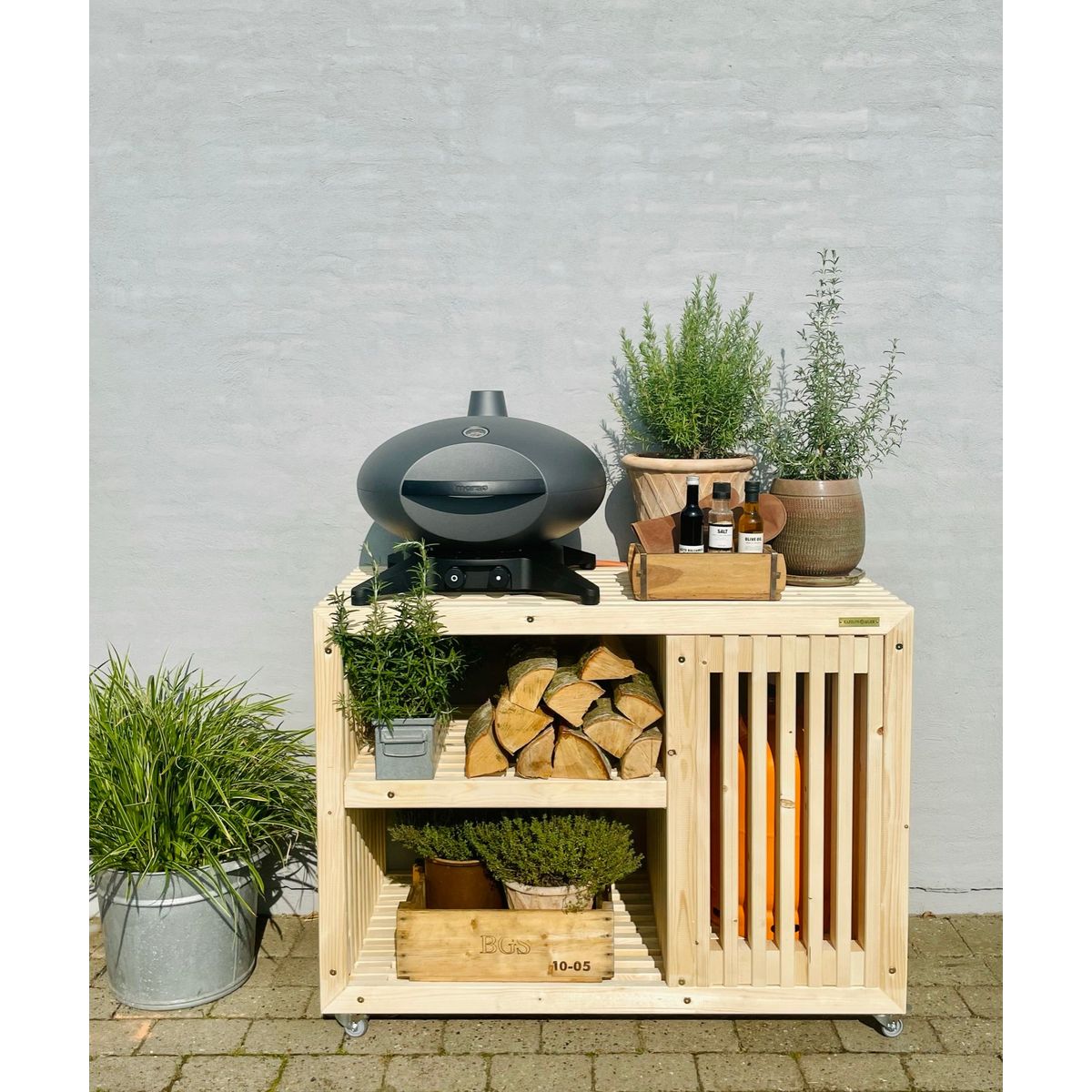 Luksus Grillbord med Gasflaskeskjuler | 120 cm / 52.5 cm / Uden Topplade