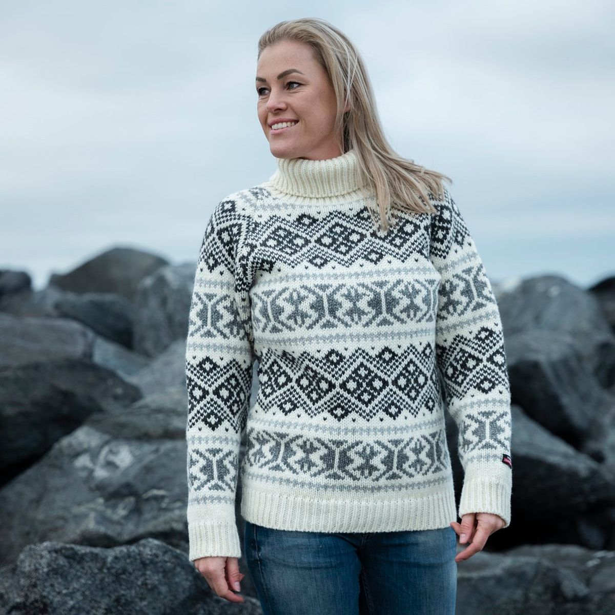 Charm - Islandsk Rullekrave Sweater Af 100% Uld