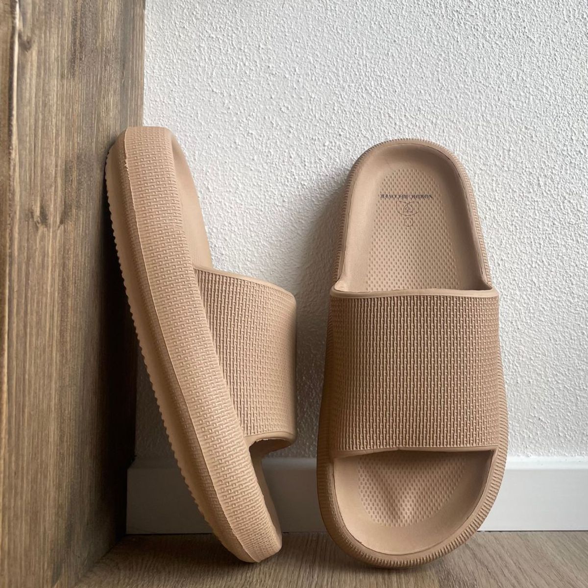 W.O.C Slippers&trade; - 44-45 / Beige