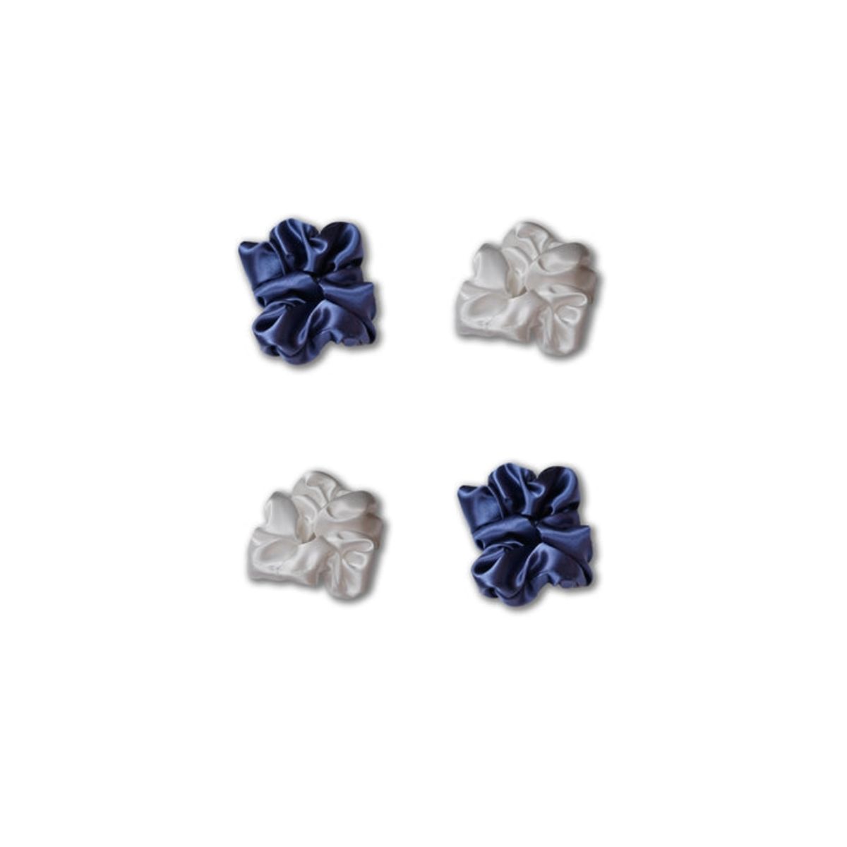 Scrunchie Januar tilbud 4stk - 2 Hvid og 2 Navy blå Scrunchies