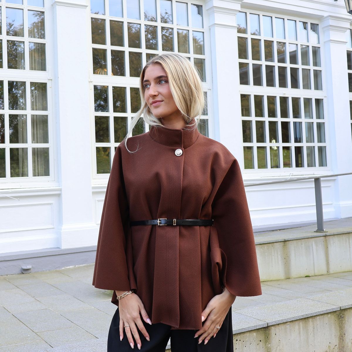 LIV PONCHO - BROWN - One-size