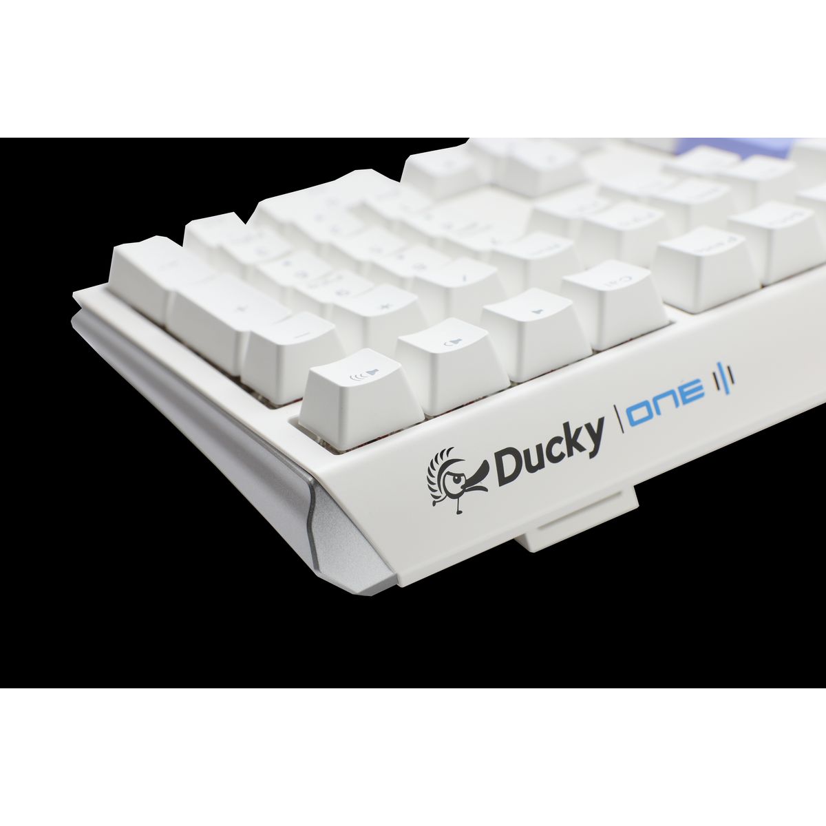 Ducky One 3 - Classic Pure White Nordic - Fullsize - Cherry Red