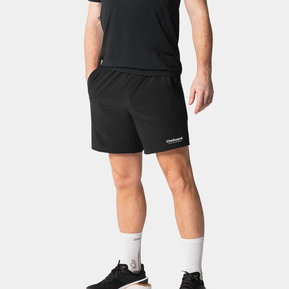 RE-LIITE SHORTS (MEN) - Black