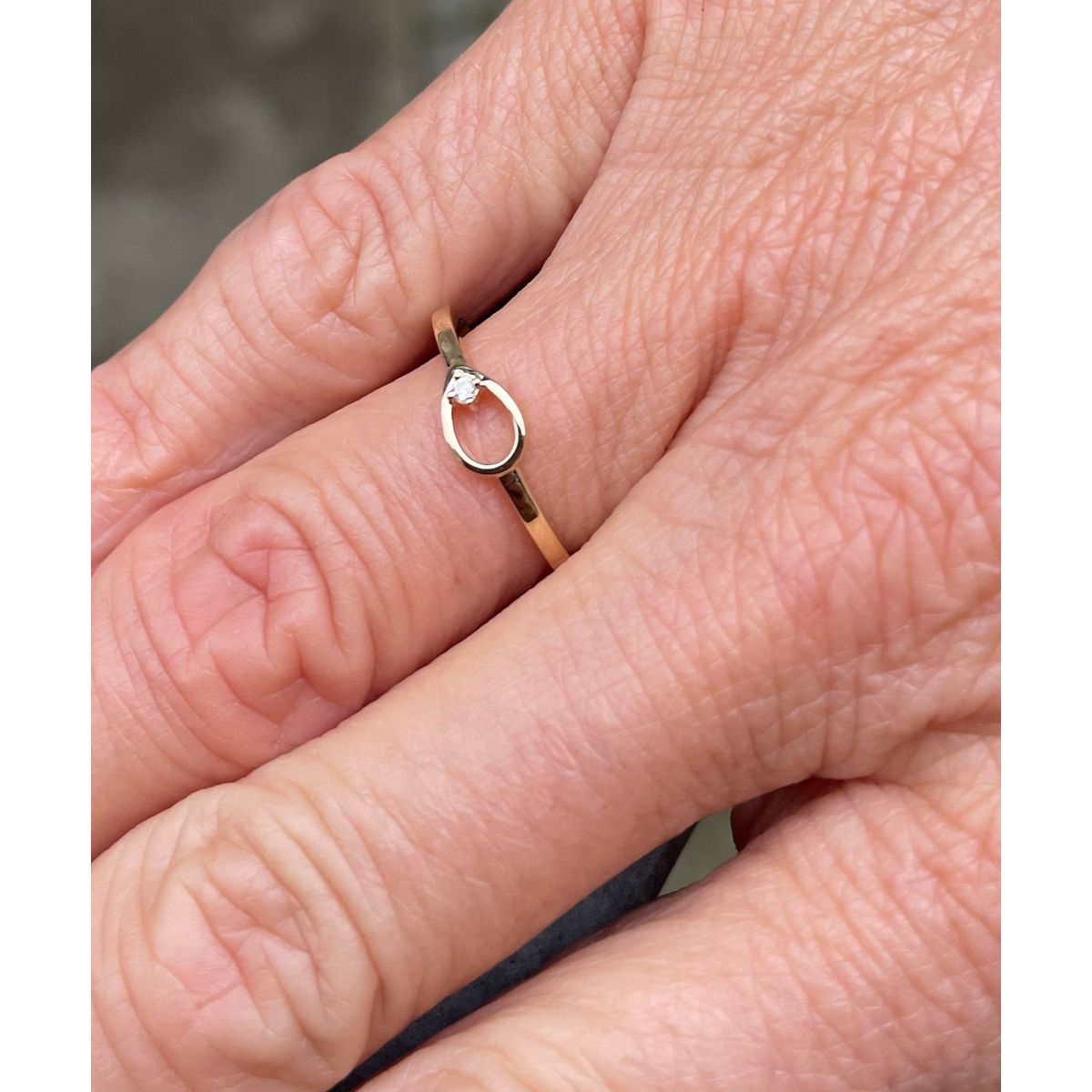 Blomster Jewellery - 14kt guld ring med diamant - blgu47r