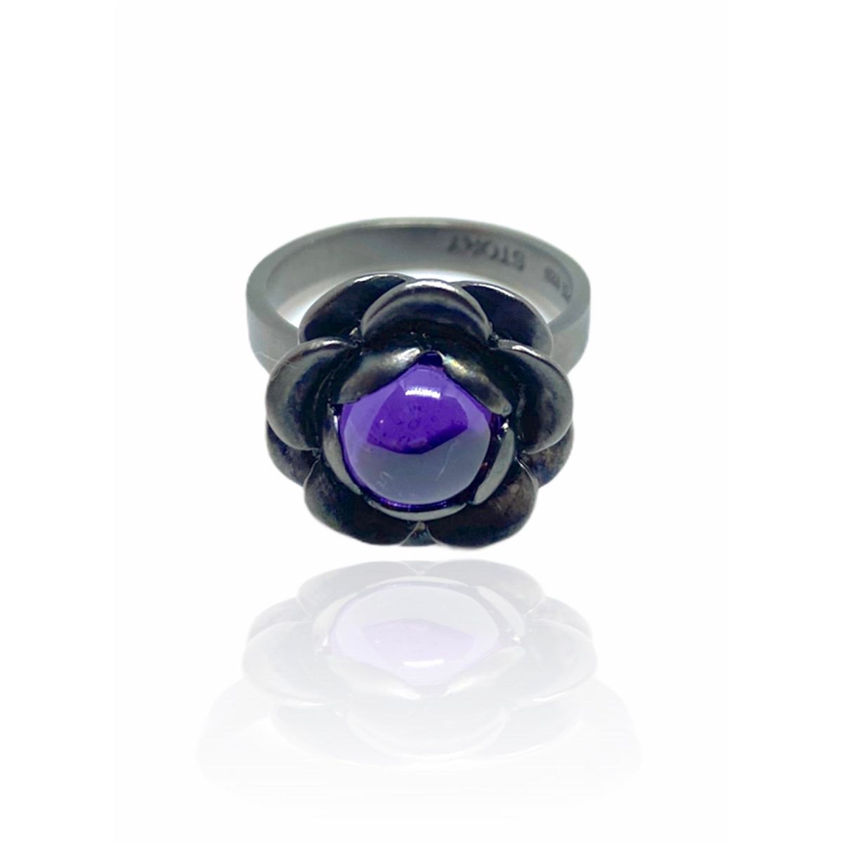 Kranz & Ziegler Outlet - K&Z - Blomster story ring med cabochon slebet sten