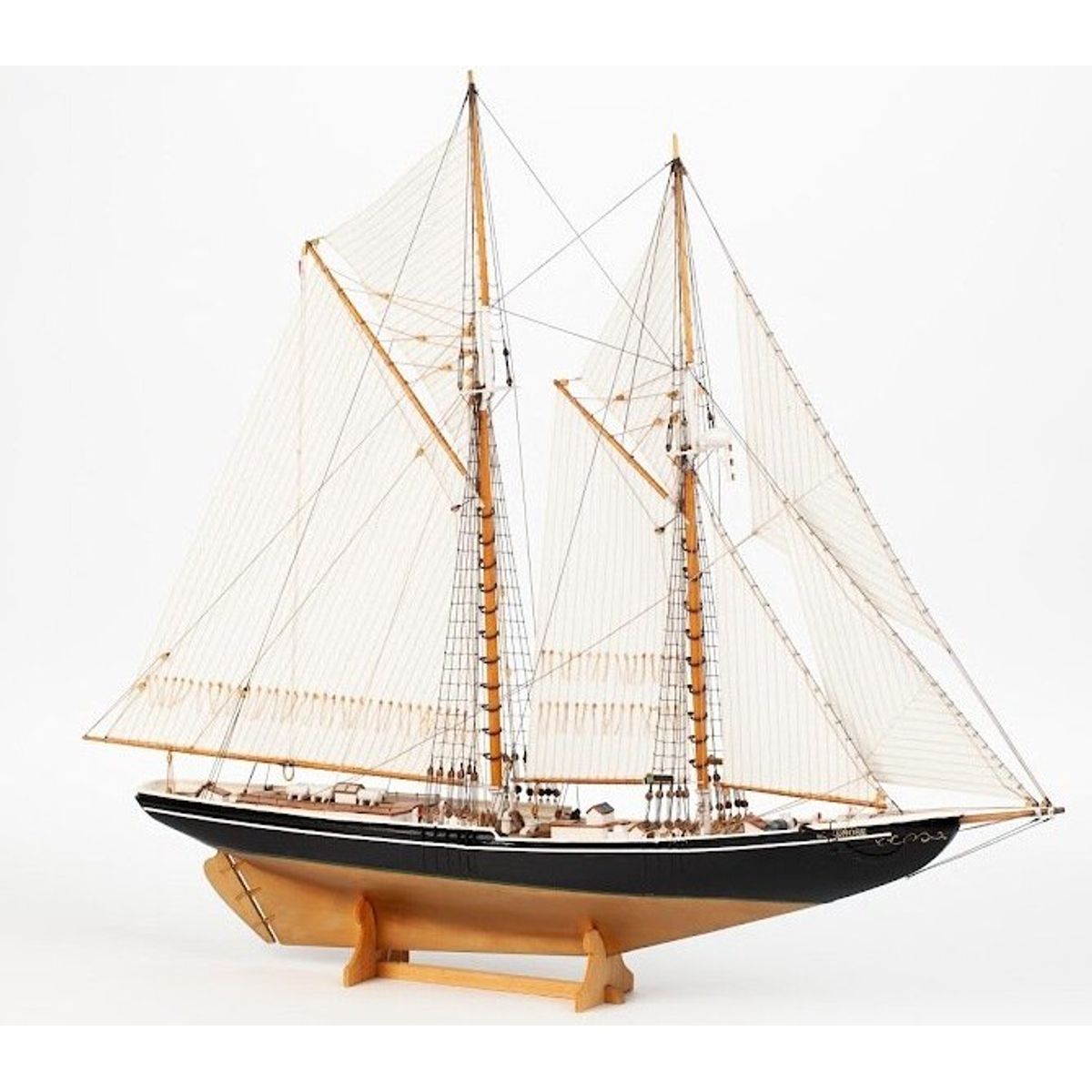 Billing Boats - Bluenose Ii 600 Model Skib Byggesæt - 1:100 - Bb600