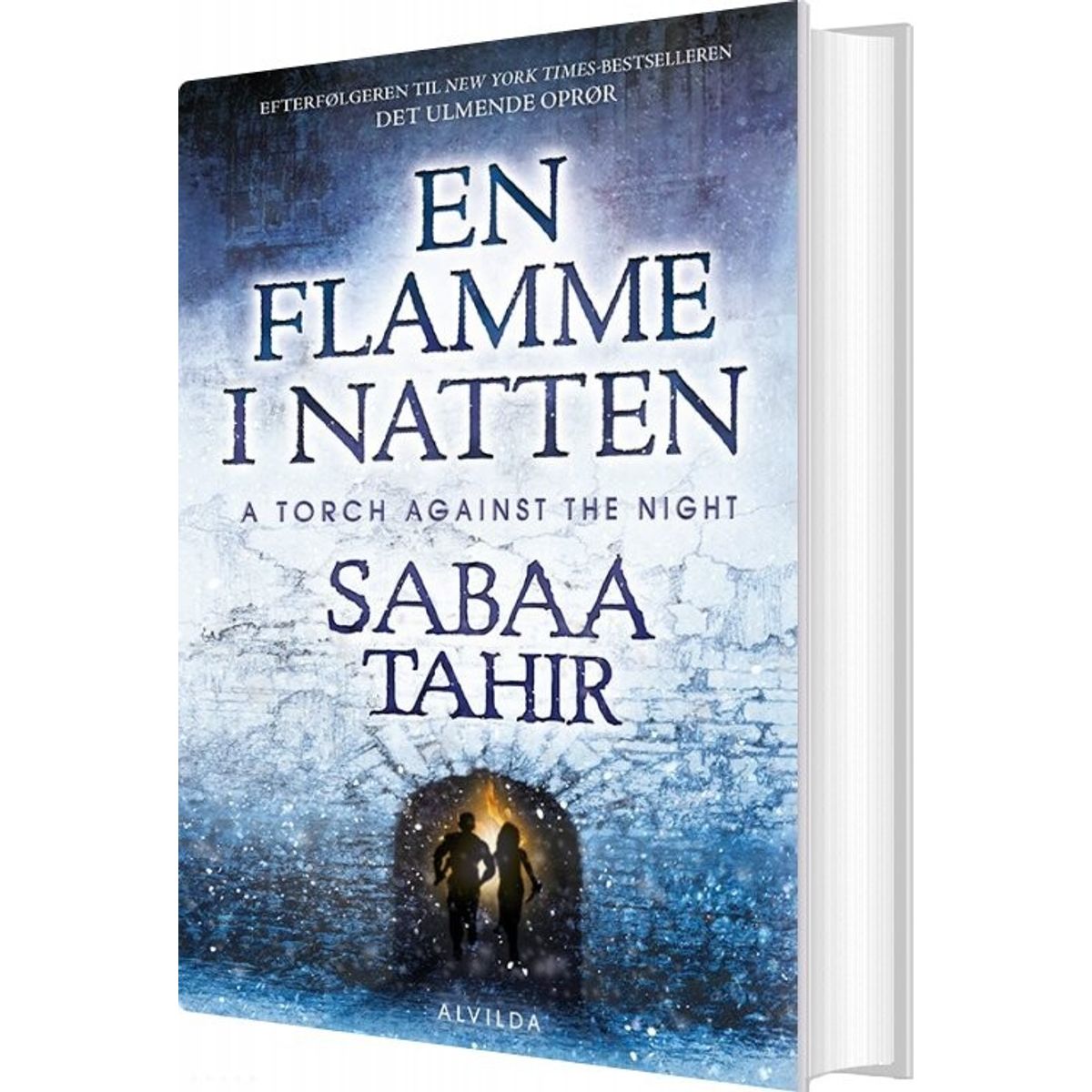 En Flamme I Natten - Det Ulmende Oprør 2 - Sabaa Tahir - Bog