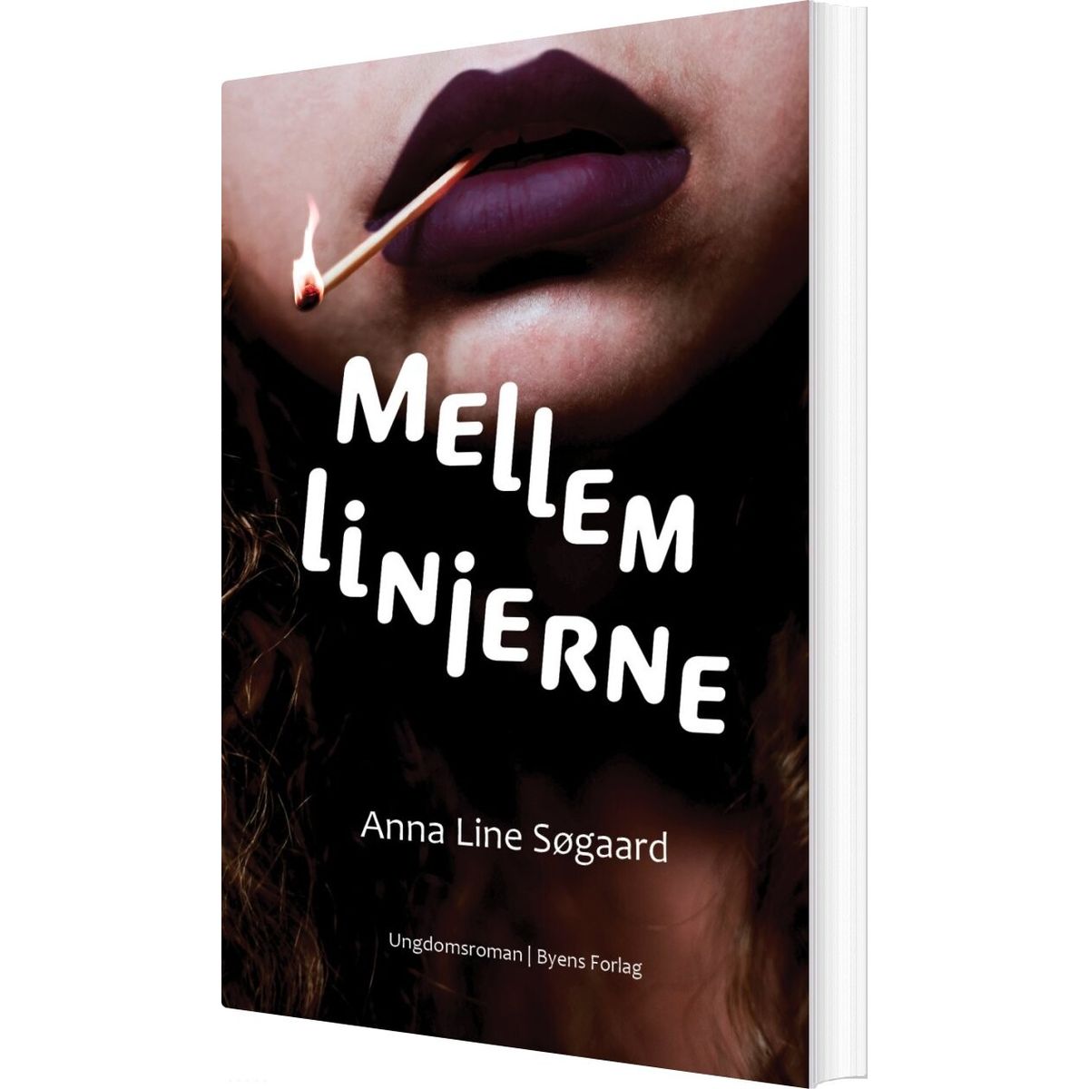 Mellem Linjerne - Anna Line Søgaard - Bog