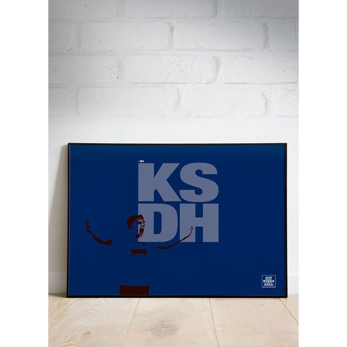 KSDH-plakat - Byens hold - Jubel-blå - 40 x 30 cm - Kr. 219,-