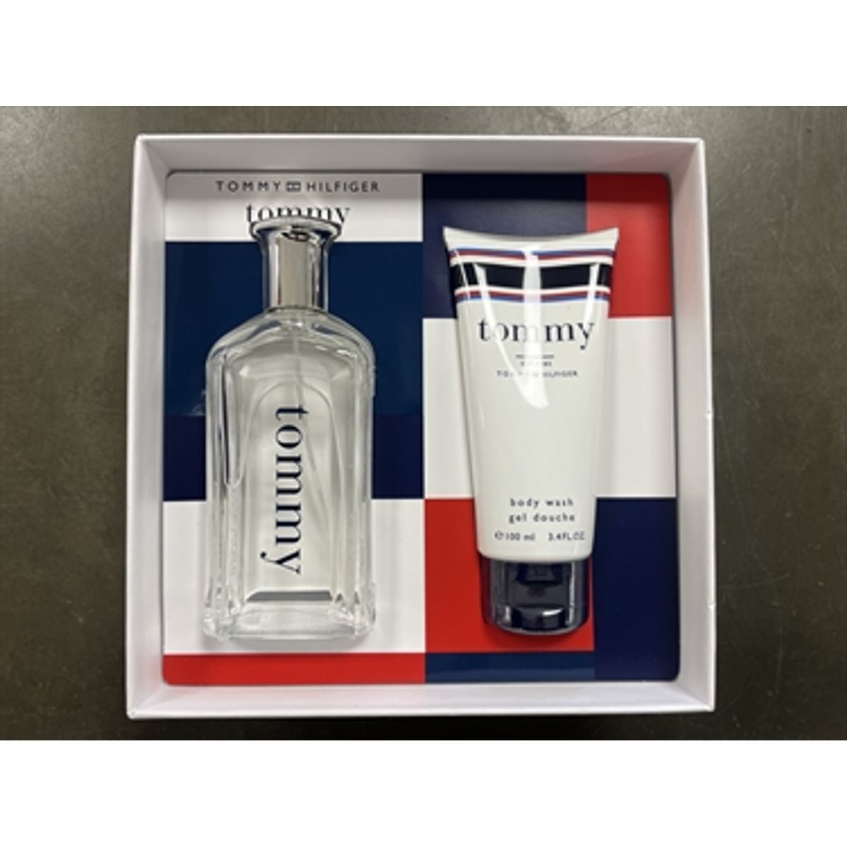 Tommy Hilfiger Eau De Toilette 100 ml + Body Wash 100 ml