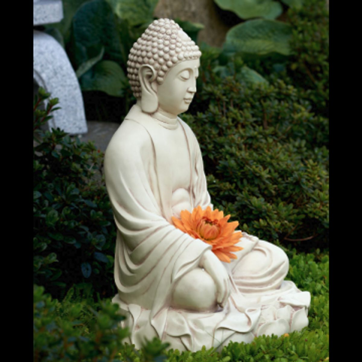 Stor Buddha i antikhvid 53 cm - Buddha havestatuer - GodKarmaShop