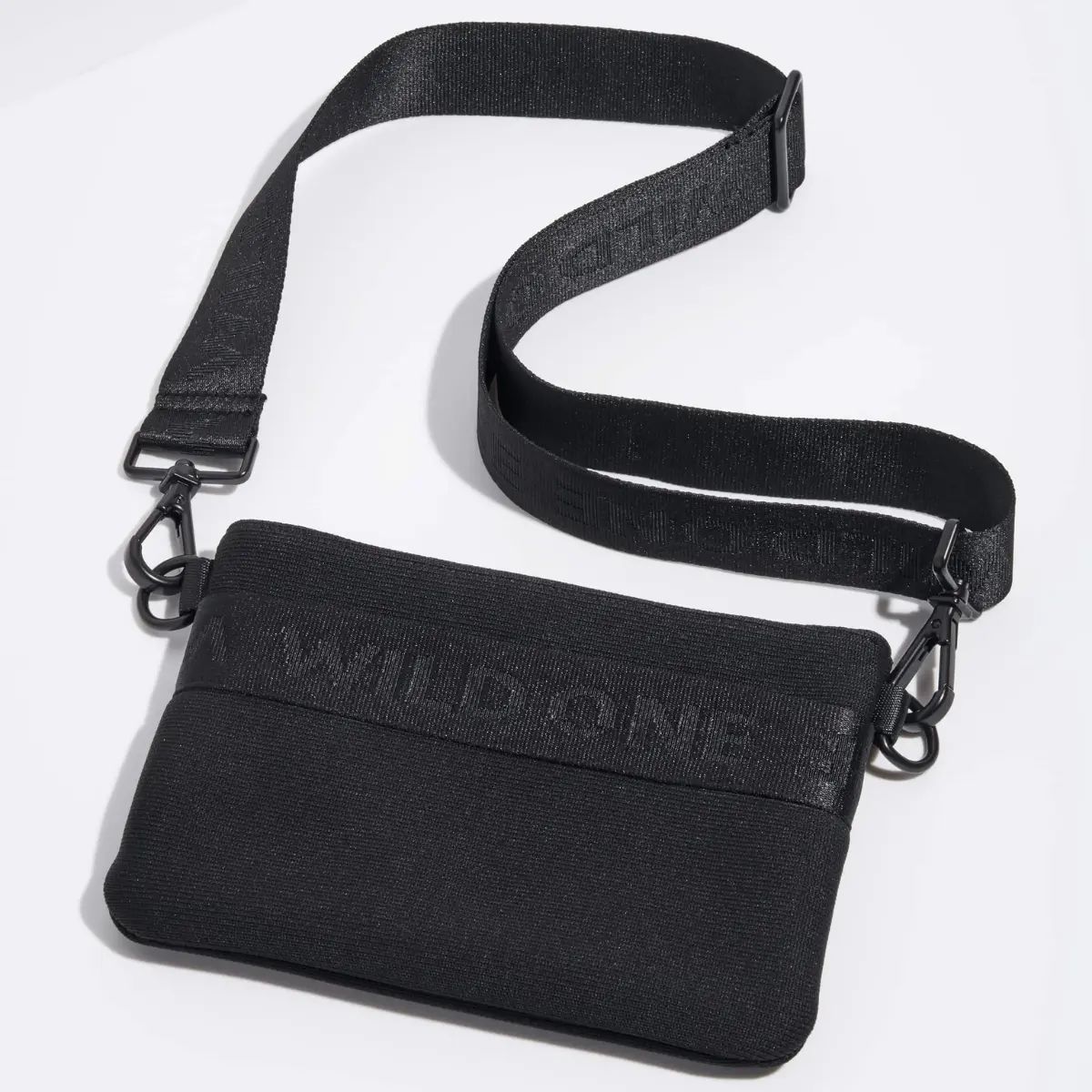 Wild One Treat Pouch // Rummelig taske til godbidder og hundeposer (sort)