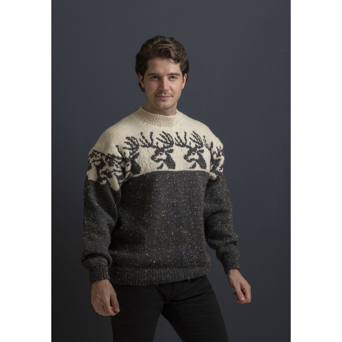 "Deer" Genser - Viking Design 2338-1 Kit - XS-XXL - Viking Eco Highland Wool , fra Viking