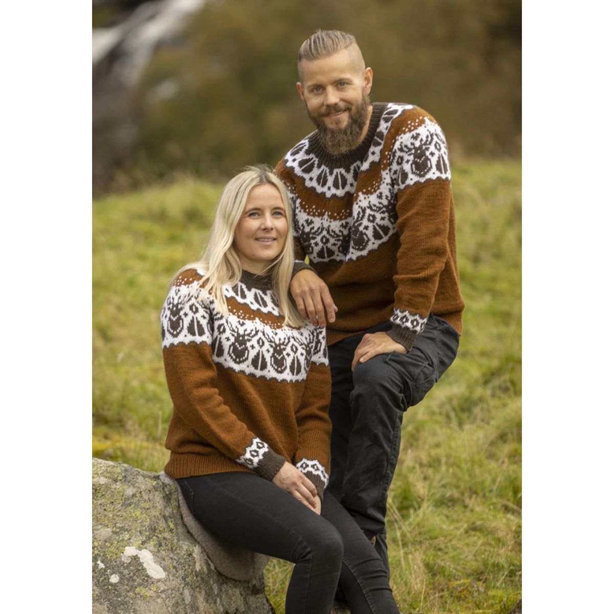 "Hjorte" Genser - Viking Design 2336-8A Kit - XS-XXL - Viking Eco Highland Wool, fra Viking