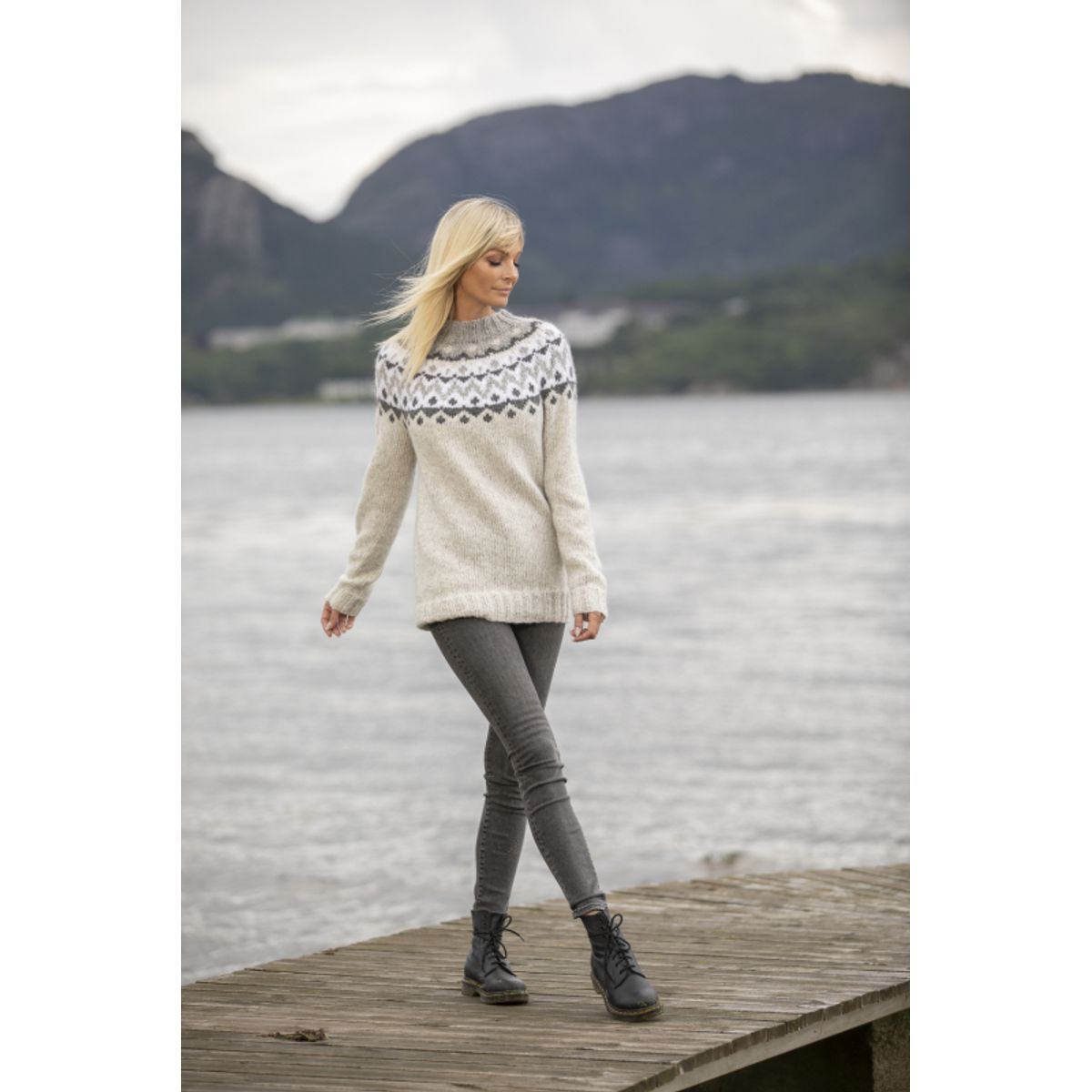 "Suna" Genser - Viking Design 2022-1 Kit - XS-XXL - Viking Alpaca Bris, fra Viking