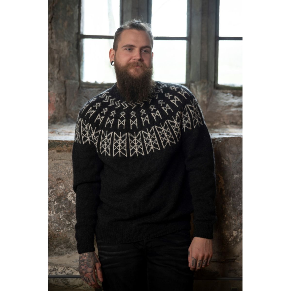 "Skulds Nett" Genser, "Model Verdande" - Viking Design 2127-3A Kit - XS-XXXL - Viking Eco Highland Wool, fra Viking