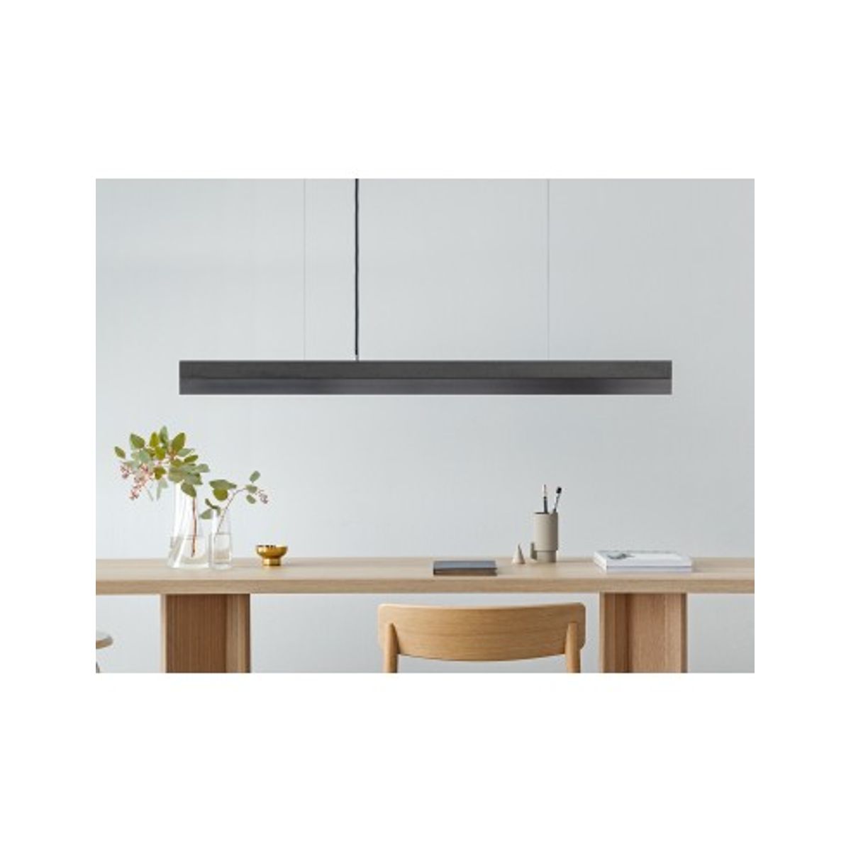 Langbordspendel i beton og stål 122 cm 25W LED - Mørk beton/Gunmetal